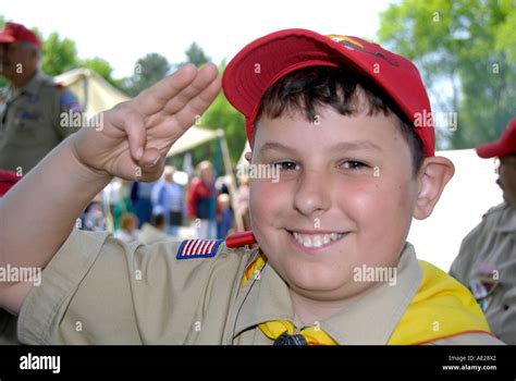 Boy Scout Salute Uniform Hi Res Stock Photography And Images Alamy