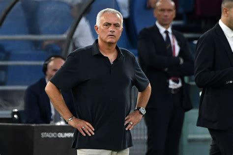 Mourinho Si Aspetta La Svolta Tecnica Dal Mercato Per Migliorare Il Suo