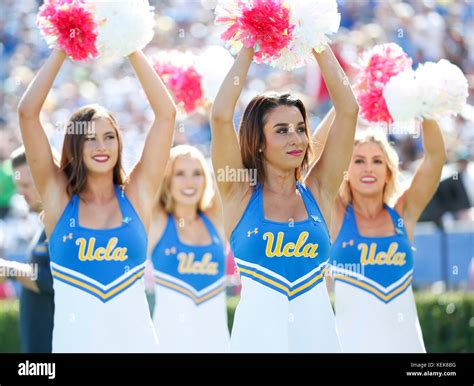 Ucla Bruins Cheerleaders Hi Res Stock Photography And Images Alamy