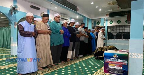 VIDEO Jenazah Allahyarham Jaafar Onn Selamat Dikebumi BULETIN TV3