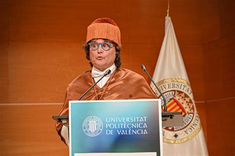 El Catedr Tico Jordi Garc S Investido Doctor Honoris Causa Por La Upv