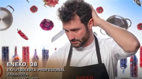 El zaragozano Eneko rompe a llorar en Masterchef ante las críticas a