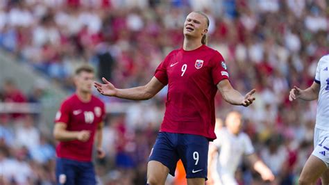 Meski Cetak Satu Gol Erling Haaland Loyo Saat Norwegia Keok Dari