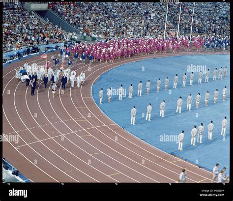 1992 olympics opening ceremony hi-res stock photography and images - Alamy