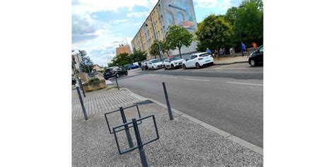 Métropole de Lyon Un automobiliste percute un piéton et prend la fuite