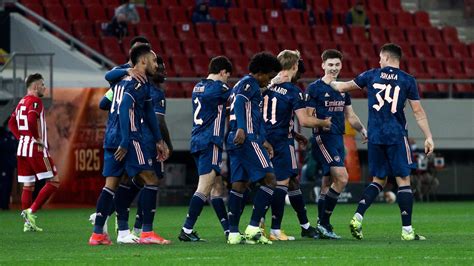 Olympiakos Arsenal wynik i relacja Wyniki pierwszych meczów 1 8