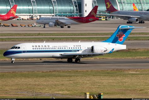 B 605W China Southern Airlines COMAC ARJ21 700 Photo By Li Junjie ID