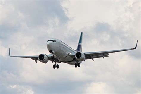 C GYWJ WestJet Boeing 737 700 This Plane Goes Trans Atlantic