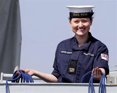 how to become a navy reserve officer