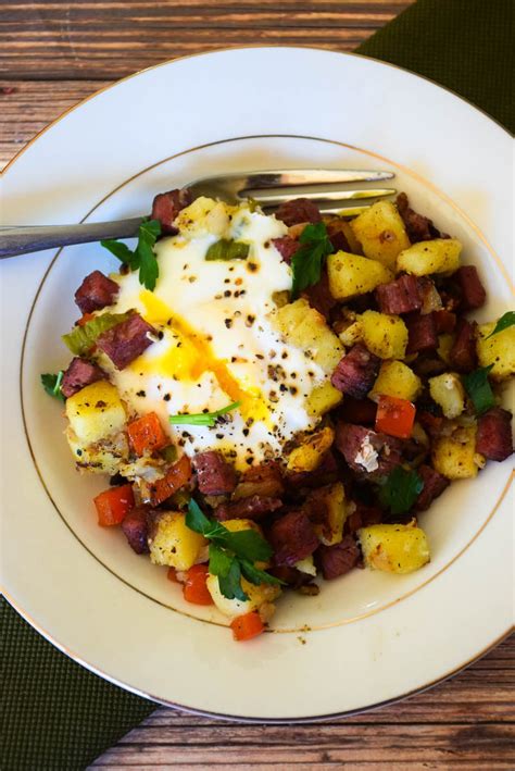 Homemade Corned Beef Hash And Eggs Grumpys Honey Bunch