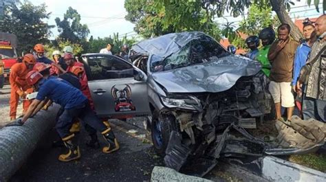 Tabrakan Maut Terekam Cctv Di Padang Pariaman Pengendara Motor Tewas