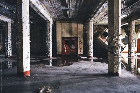 Abandoned Buildings Interior In Chicago By Kristen Curette And Daemaine Hines