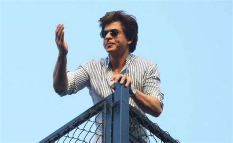 Shah Rukh Khan undergoes minor surgery after an accident on set in LA ...