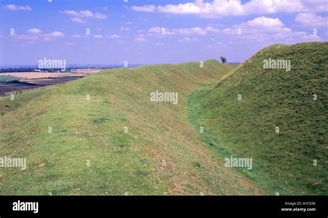 Barbury castle hi-res stock photography and images - Alamy