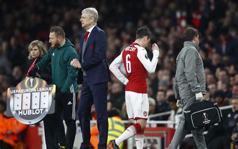 Arsenal News Laurent Koscielny Suffers Suspected Hip Injury Vs Ac