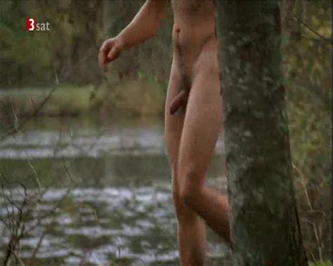 Omg He S Naked German Actor Florian Schmidt Gahlen In Das Wahre