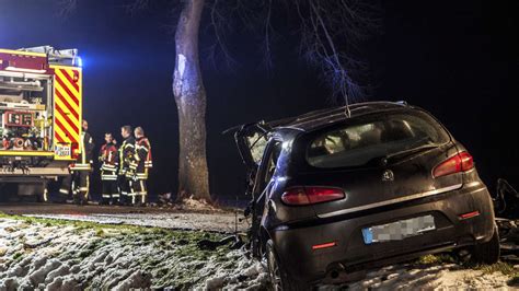 Unfall in Eydelstedt 21 Jähriger schwer verletzt