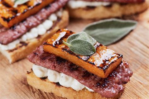 Ricetta Alla Brace Bruschetta Salsiccia Zucca E Stracchino