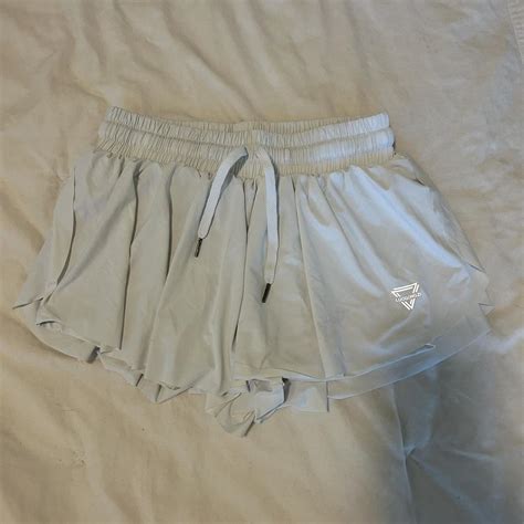 Super Cute Flowy White Amazon Shorts Keiki Kona Depop