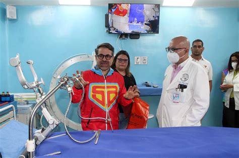 Inauguran Quir Fano Inteligente Neurocirug A Chet