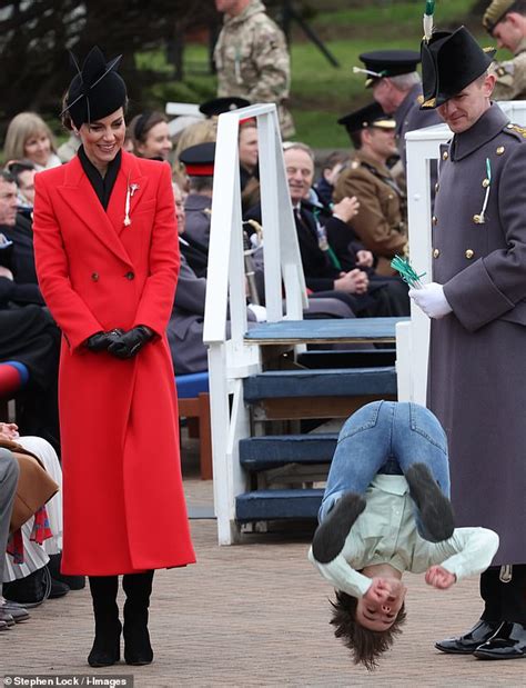 Kate Middleton Joins Prince William To Visit The Welsh Guards Showbiz Khabri