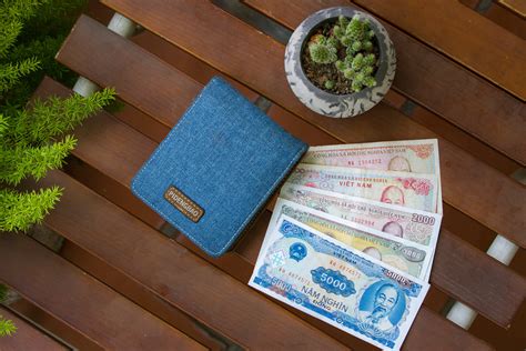 Vietnamese Currency (The Dong) & How To Do It Right - The Christina's Blog