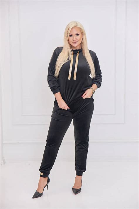 WELUROWY KOMPLET DRESOWY PLUS SIZE CZARNY Olika