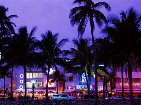 HD art-deco-district-south-beach-miami-beach.-florida-usa. wallpapers ...