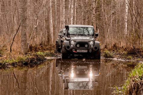 Regi N De Leningrado Rusia De Noviembre De Jeep Wrangler