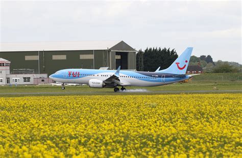 B55A3037 TUI Airways G TUML B737 8 MAX Richard Clarke Flickr