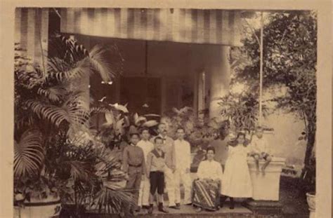 Foto Jadul Keluarga Belanda Di Jakarta Tahun 1900 Netizen Soroti Hal Ini