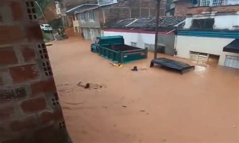 Graves Inundaciones En El Valle Del Cauca Provocan Emergencias