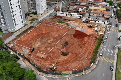 Barueri Ter Ubs Pra A Playground E Estacionamento Para Pacientes