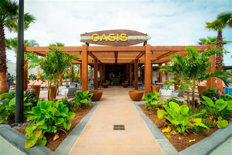 Universal's Endless Summer Resort – Dockside Inn and Suites: Pool Areas ...