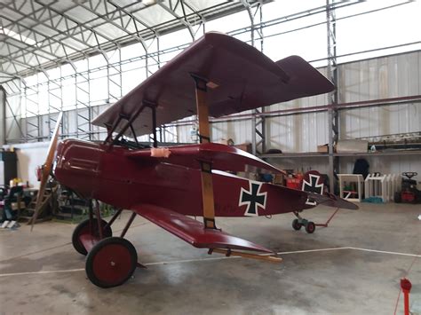 Fokker Triplane replica (Airworthy) : r/aviation