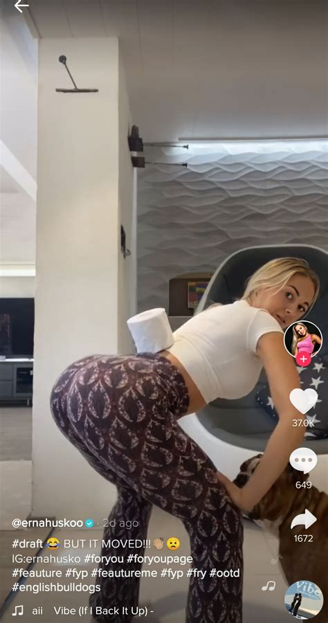 Tiktok B🍑🍑ty ️ Scrolller