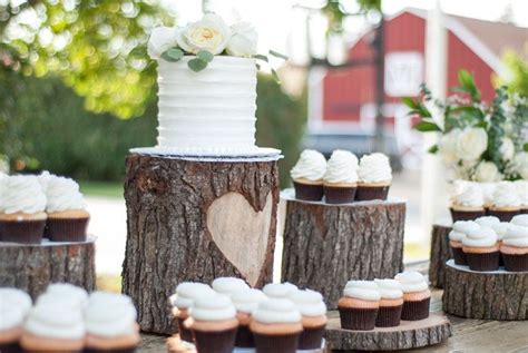 Diy Woodsy Country Glam Heart Stump Wedding Cake Stand Country Wedding Cakes Wedding Cake