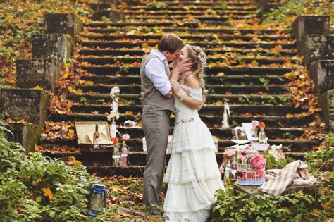 The Age Of Intimacy How To Plan Your Small Wedding Inspire Trends