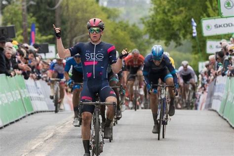 Tour De Bretagne C Est Encore Pour Un Italien