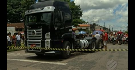 G1 Jovem morre atropelada por carreta em Ananindeua notícias em Pará