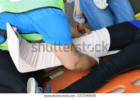 1,227 First Aid Splinting Images, Stock Photos & Vectors | Shutterstock