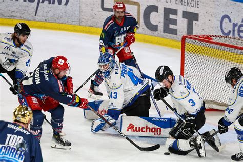 Hockey sur glace Ligue Magnus Seulement 10es et corrigés en Isère