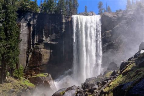 9 Spectacular Yosemite Waterfalls You Won't Want to "Mist"