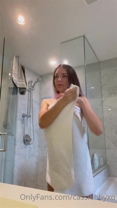 Kendra Rowe Nude Shower Sex Tape