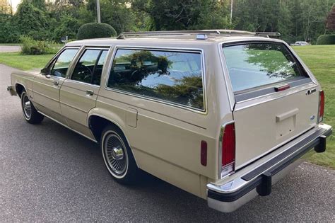 1986 Ford Crown Victoria Station Wagon 5 Barn Finds