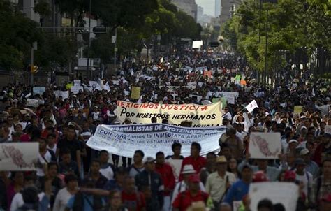 Minuto A Minuto Marchas Estudiantiles Por 43 Normalistas Máspormás