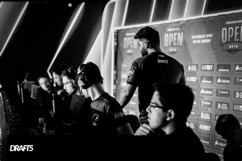 Avangar Consegue Virada Incrível Derrota Furia E é Campeã Da Dreamhack Open Rio 2019 Draft5