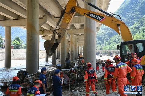 新华全媒丨直击陕西柞水高速公路桥梁垮塌灾害救援搜救现场 新华网