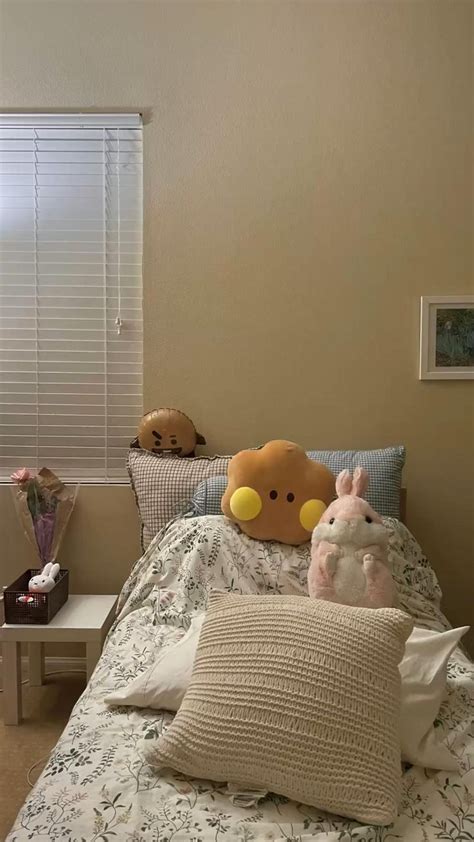 minimalistic room. room aesthetic. bed aesthetic. cute plushy ...