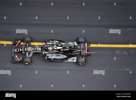 Pastor Maldonado Ven Lotus F E Sends Sparks Flying Monaco Grand